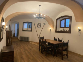 SUPERB - Medieval apartment, Kutna Hora